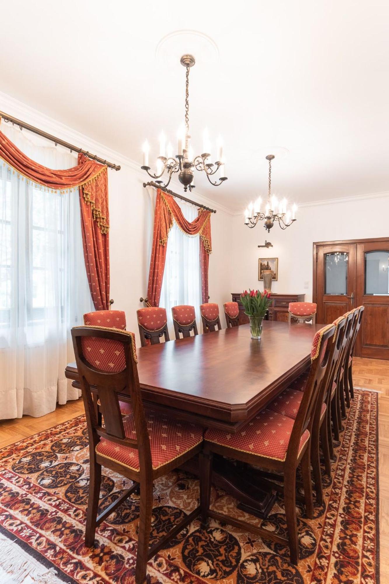 كراكوفيا Apartamenty W Dworku Cheval المظهر الخارجي الصورة